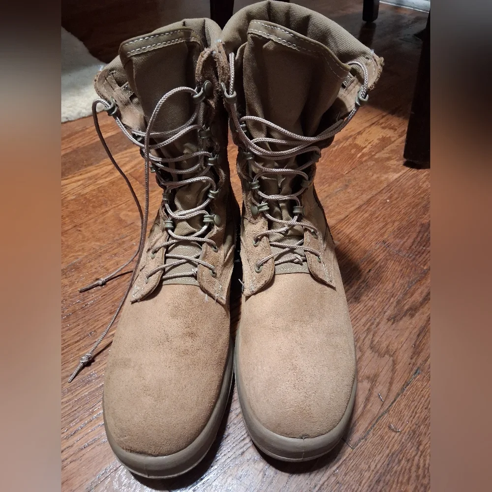 Belleville Tan/ brown Combat boots Size 9.5R - Pre-owned AHWC